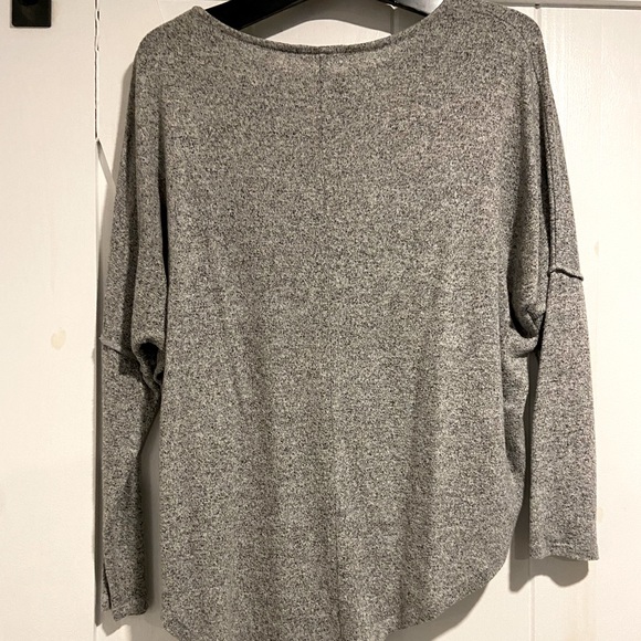 Promesa Asymmetrical Sweater - Picture 4 of 4